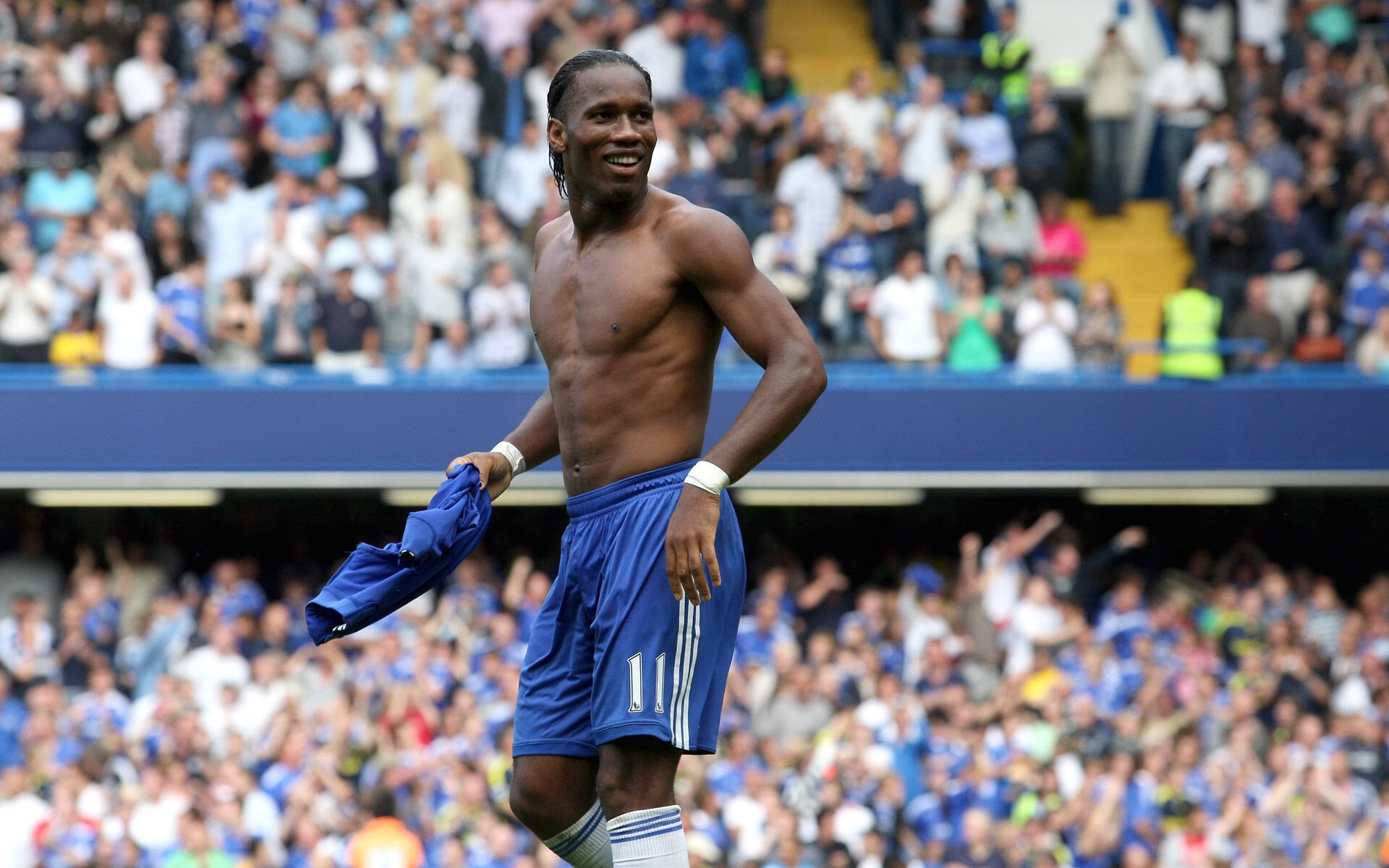 日本二档稳住 国足跌不下也上不去,日本足球二流